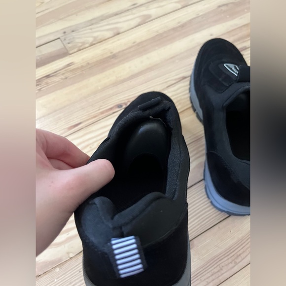 NWT Black comfort running athletic slipon sneakers‎ velvet texture size 45 - Picture 3 of 8